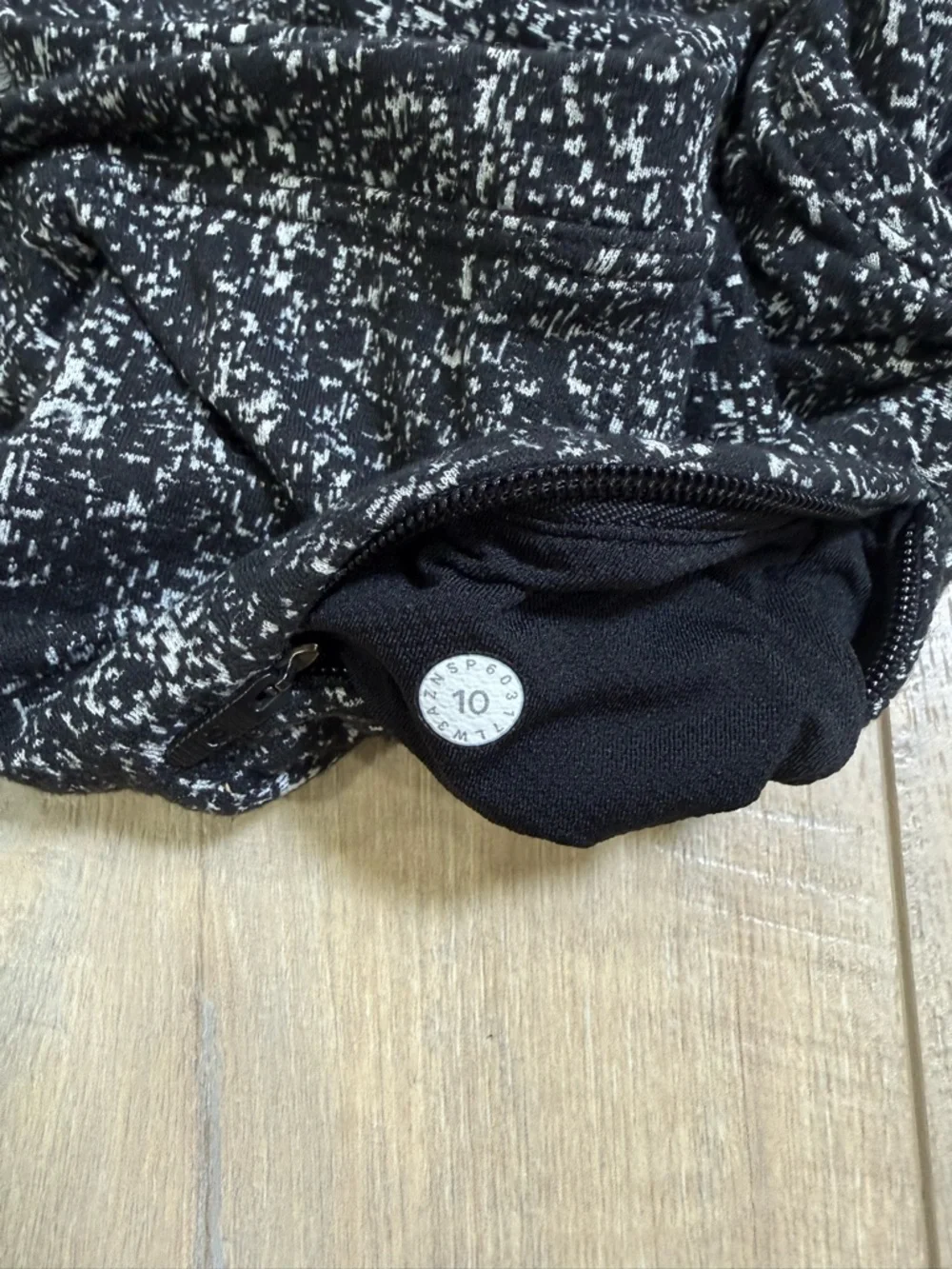 lululemon athletica Heathered Black Extra Mile Long-Sleeve Crew Top